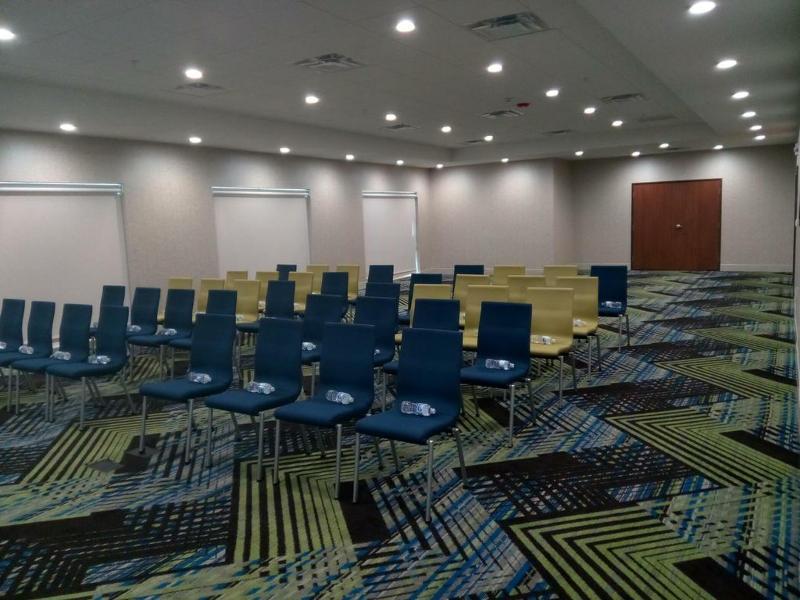 Holiday Inn Express & Suites - Dallas Nw Hwy - Love Field By Ihg מראה חיצוני תמונה